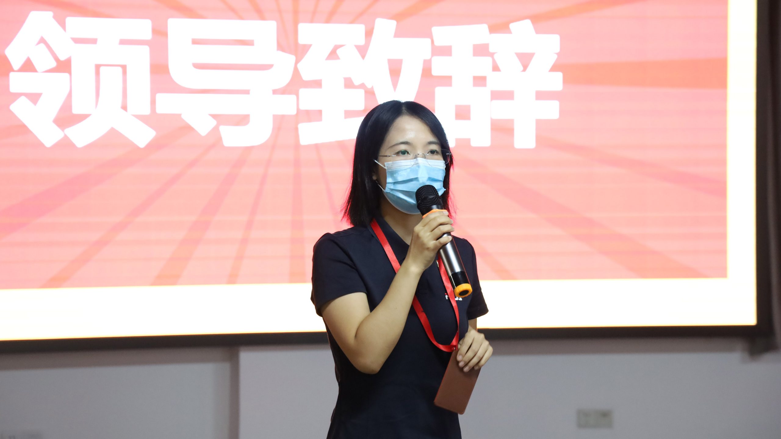 國(guó)潮崛起！這群05后小小設(shè)計(jì)師的快閃學(xué)堂正式開(kāi)營(yíng)