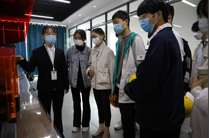 D打印中心與河南理工大學(xué)校企合作，搭建設(shè)計(jì)服務(wù)平臺(tái)“新路徑”"