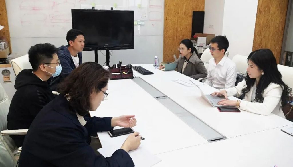 資深法律顧問團隊走進設計城，為企業高質量發展保駕護航！